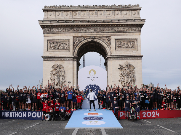 2024年巴黎奥运会倒计时1000天活动：与基普乔格赛跑