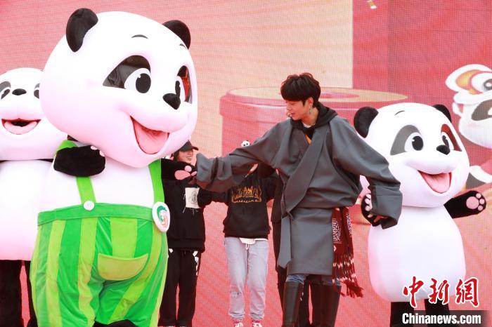 命名仪式现场。(唐倩 摄) article_img