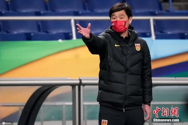 主教练李霄鹏 图片来源:ICphoto article_img