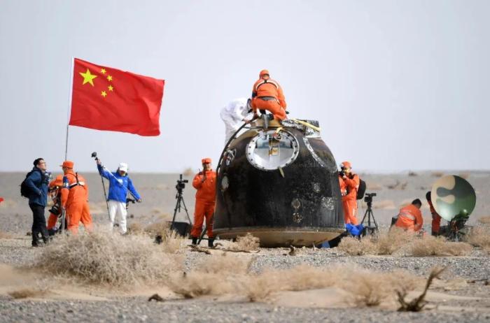 神舟十三号载人飞船完成全部既定任务，成功返回地球