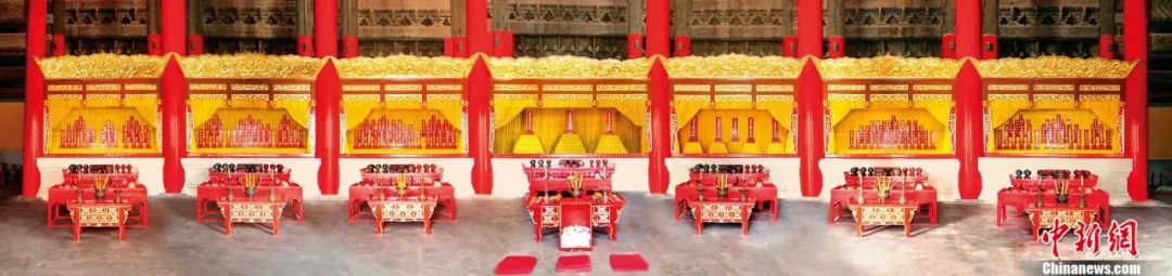 历代帝王庙景德崇圣殿内7开间龛位与188位入祀帝王牌位。<a target='_blank' href='/'>中新社</a>发 受访者 供图 article_img