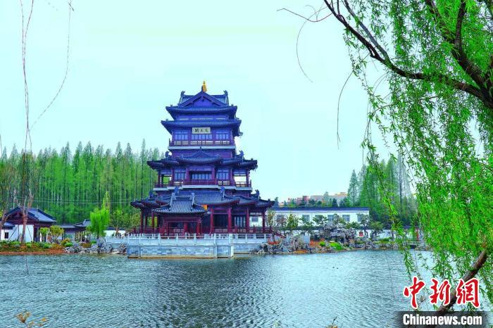 图为平舆县风景如画的挚湖公园。平舆县委宣传部供图 article_img