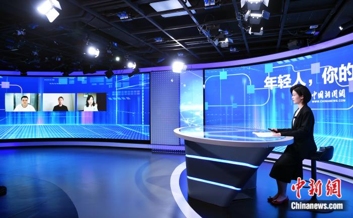 北京市海淀医院皮肤科主任、主任医师郑旭接受<a target='_blank' href='/' >中新网</a>视频连线访谈。 article_img