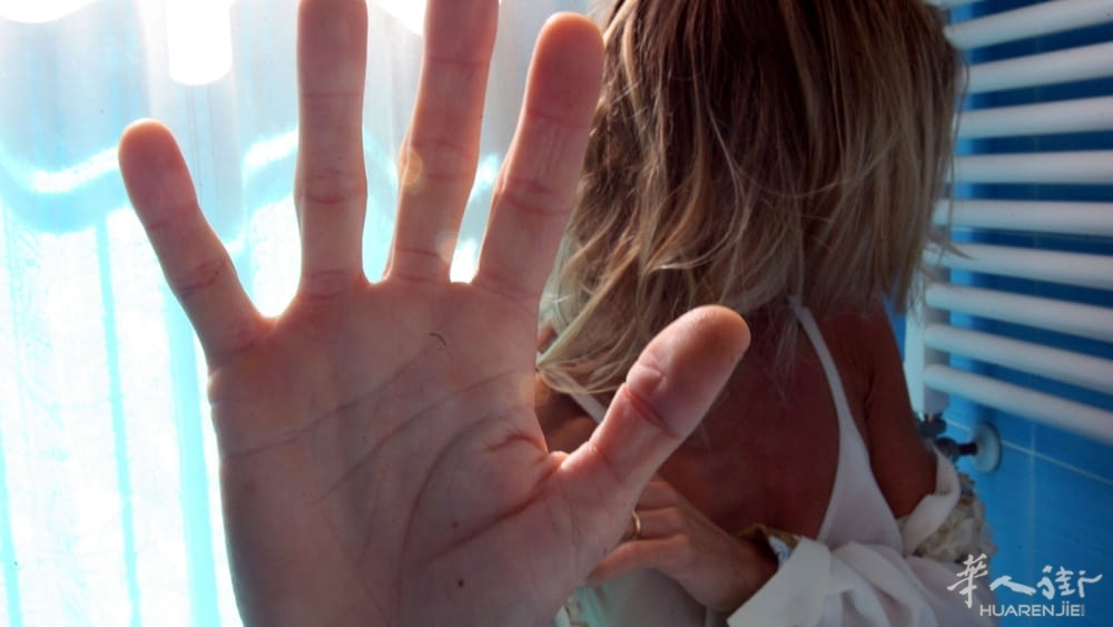 巴勒莫一名德国女留学生报案称在住家楼下被人性侵 