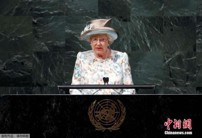 2010年7月6日,美国纽约联合国总部,英女王伊丽莎白二世在联合国大会上发表讲话。 article_img