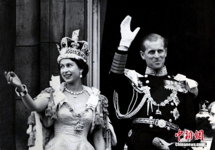 1953年6月2日,英女王伊丽莎白二世的加冕仪式。图片来源:视觉中国 article_img