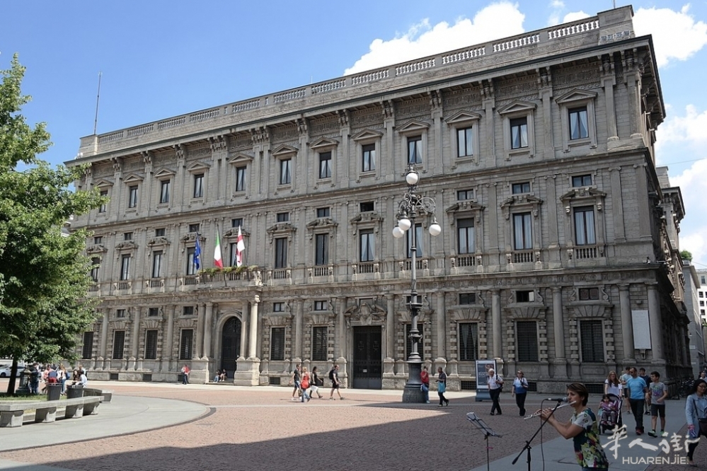 1080px-Milano_-_Palazzo_Marino.jpeg