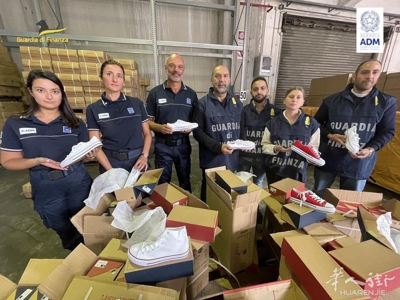 s_62b93f5f5f.jpg s_62b93f5f5f.jpg