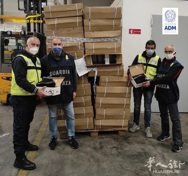 s_cd1f4544b7.jpg s_cd1f4544b7.jpg