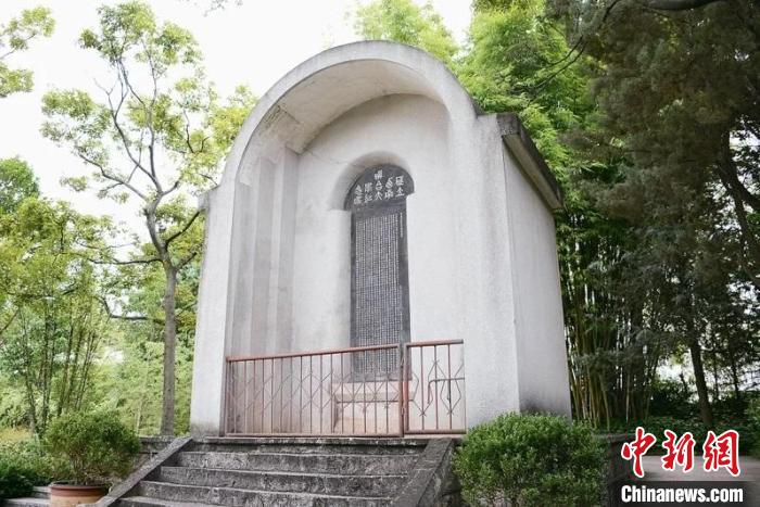 西南联大纪念碑。图片来源:台湾《联合报》 article_img