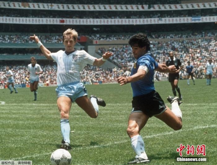 图为1986年6月22日，墨西哥世界杯英阿大战比赛现场