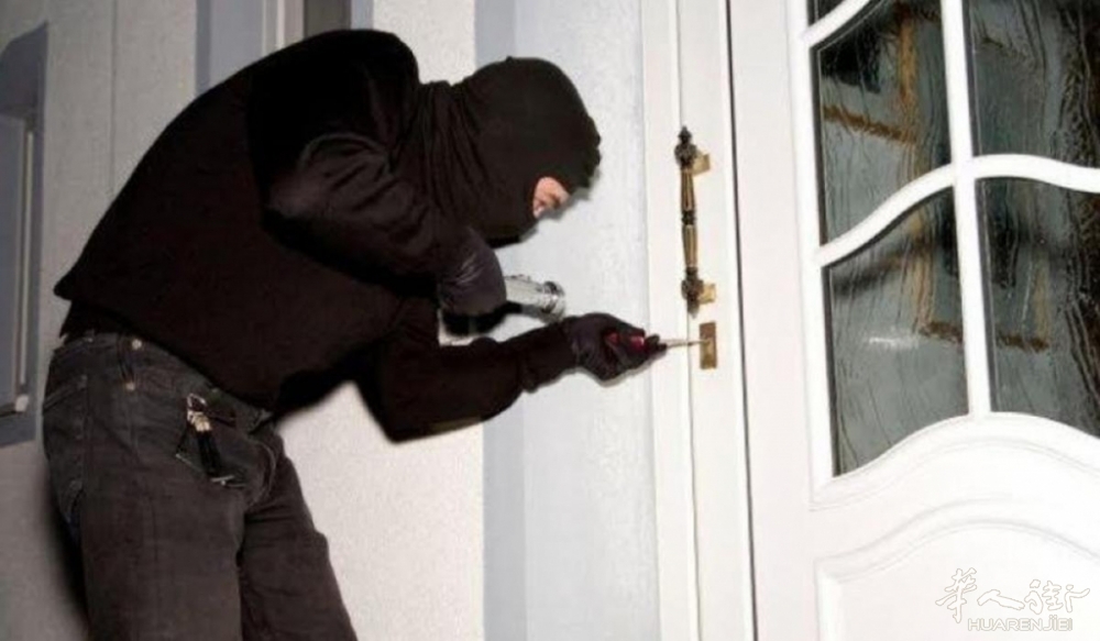 Ladro-di-appartamenti-Passionepsicologica.it-.jpg Ladro-di-appartamenti-Passionepsicologica.it-.jpg