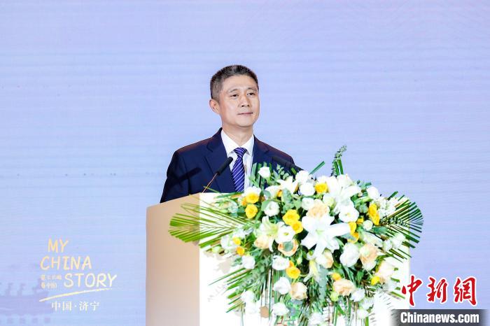 中国外文局副局长兼总编辑高岸明致辞。中国外文局供图 article_img