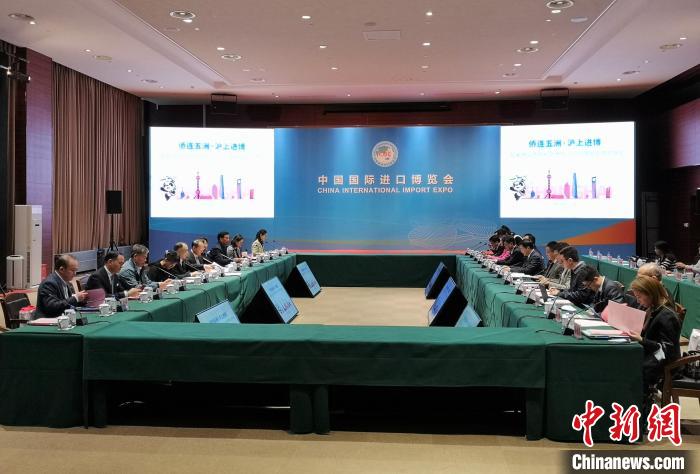 座谈交流现场。范宇斌 摄 article_img