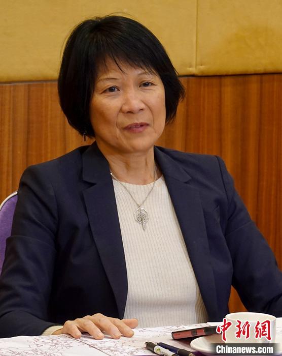 图为4月25日,邹至蕙向多伦多华人社区介绍自己的竞选政纲。 <a target='_blank' href='/'>中新社</a>记者 余瑞冬 摄 article_img