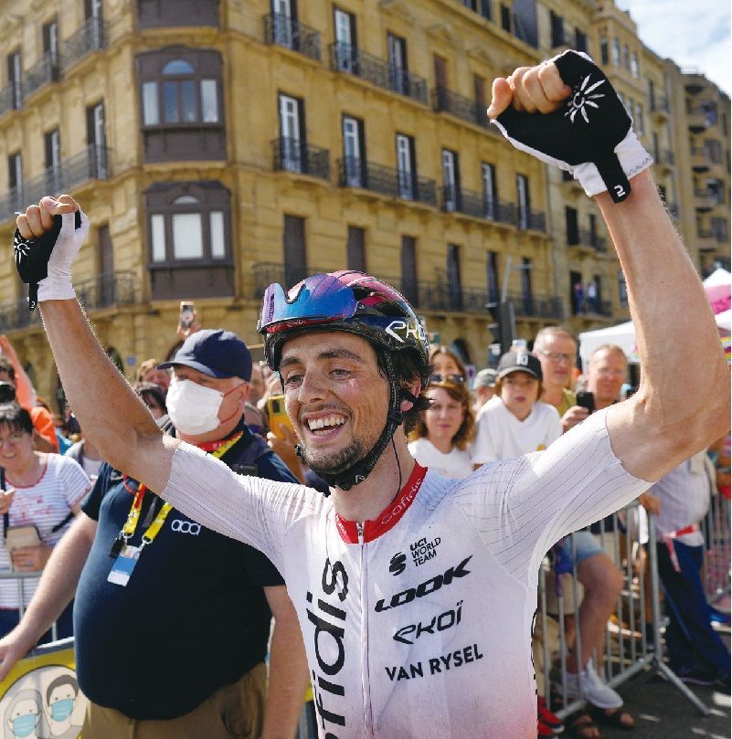 环法第二赛段：法国车手率先冲线