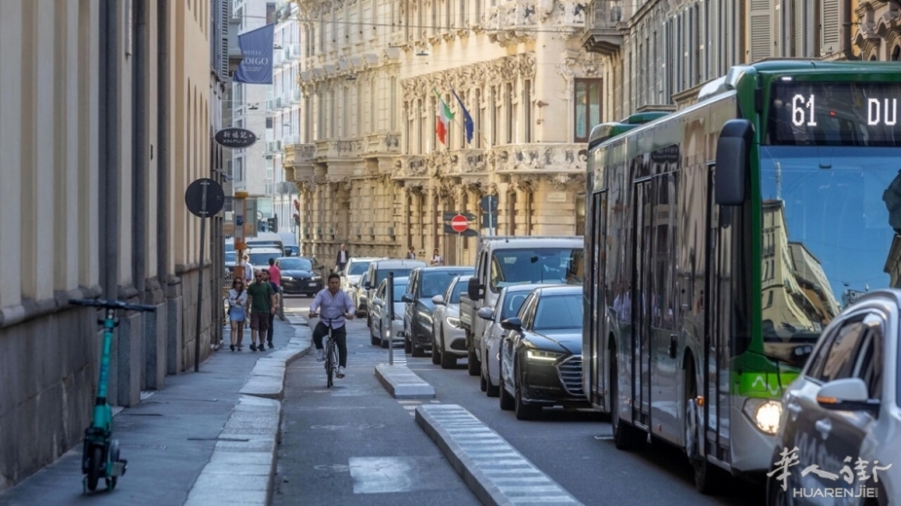 traffico milano - porta lapresse.jpg
