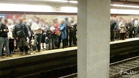 两名13岁吉普赛女孩在罗马地铁盗窃被捕 