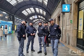 不再惯你了！米兰火车站一埃及移民发癫，警察直接开枪！ 