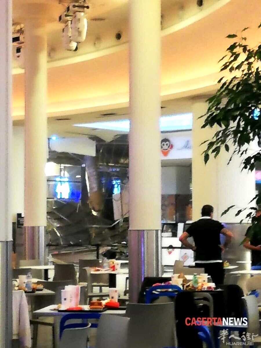Crollo centro commerciale Campania, foto CasertaNews (1).jpg
