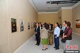 上海高校侨界人士观摩西班牙艺术展 感受中西文化交融