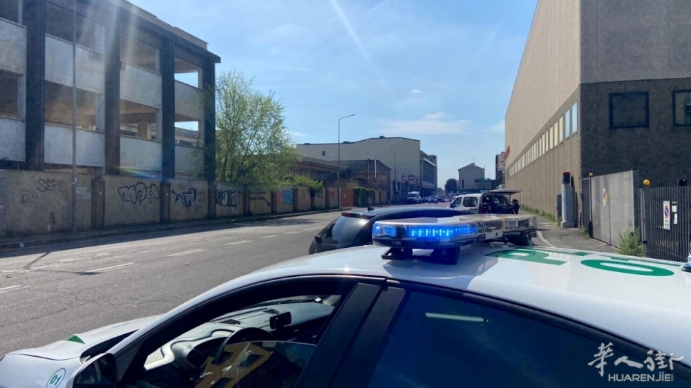 意大利警察也不可以乱骂，一男子高喊“蠢货”被捕！ 