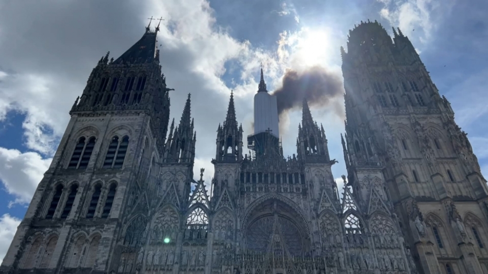 La-cathedrale-de-Rouen-en-feu-le-11-juillet-2024-1901786.jpg