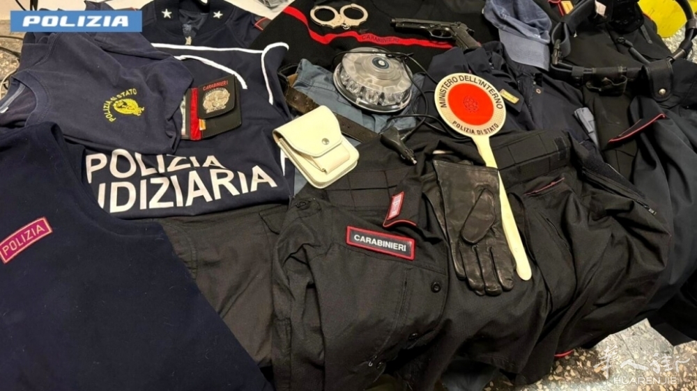 Distinitvi e divise.jpg