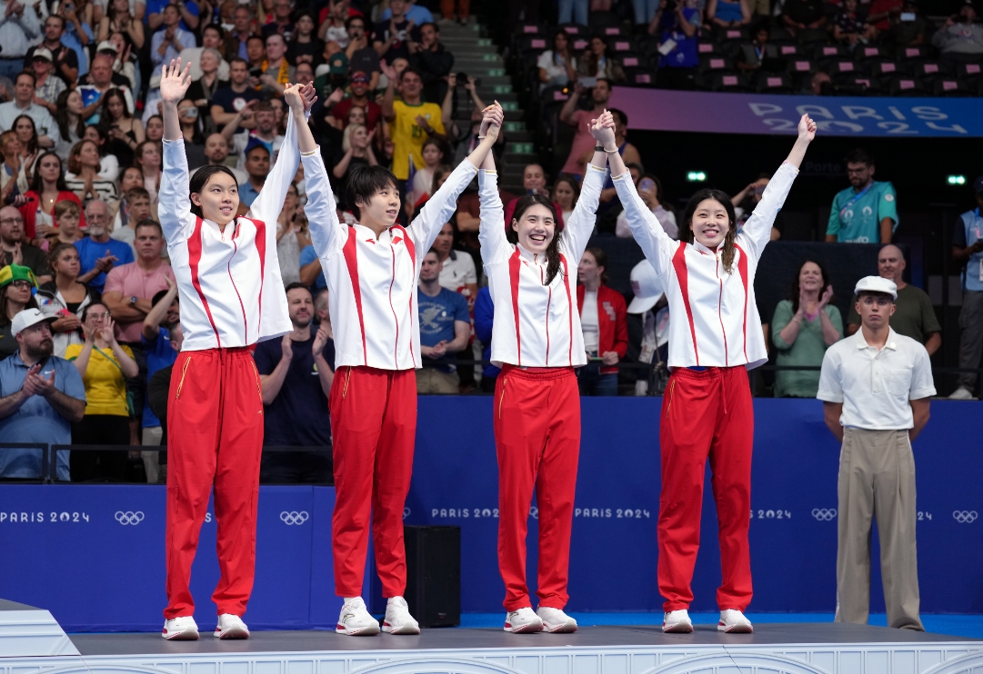 中国队破亚洲纪录获女子4X100米自由泳接力铜牌