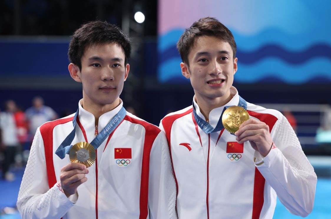 杨昊/练俊杰双人10米台夺冠 中国跳水弥补“东京遗憾”