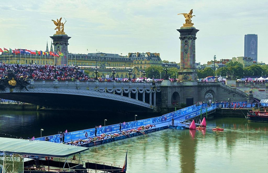 记者手记：塞纳河水，奥运健儿想说爱你不容易？