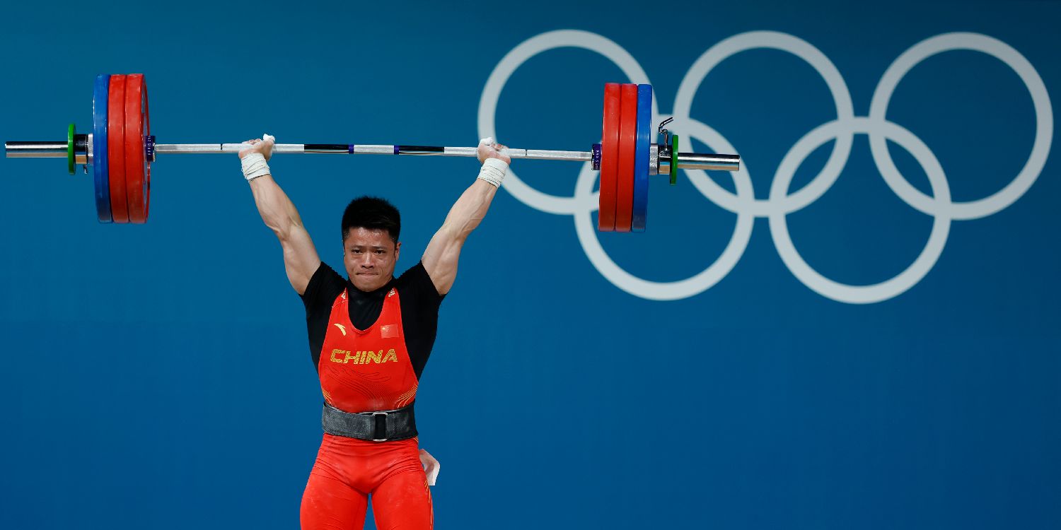 中国举重选手李发彬男子61公斤级夺冠