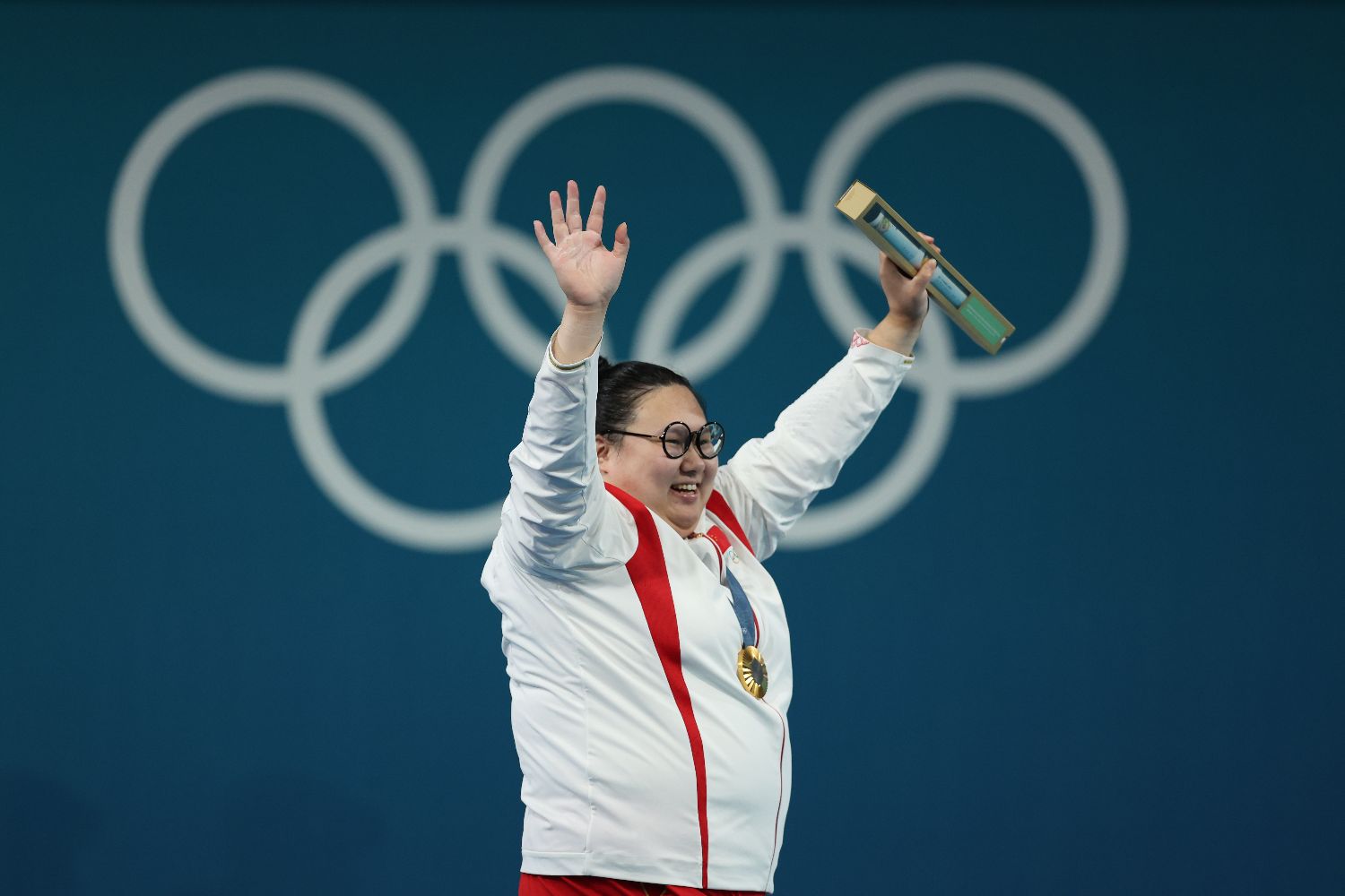 李雯雯卫冕成功 中国举重队5金收官