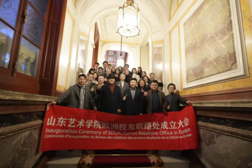合照.png article_img