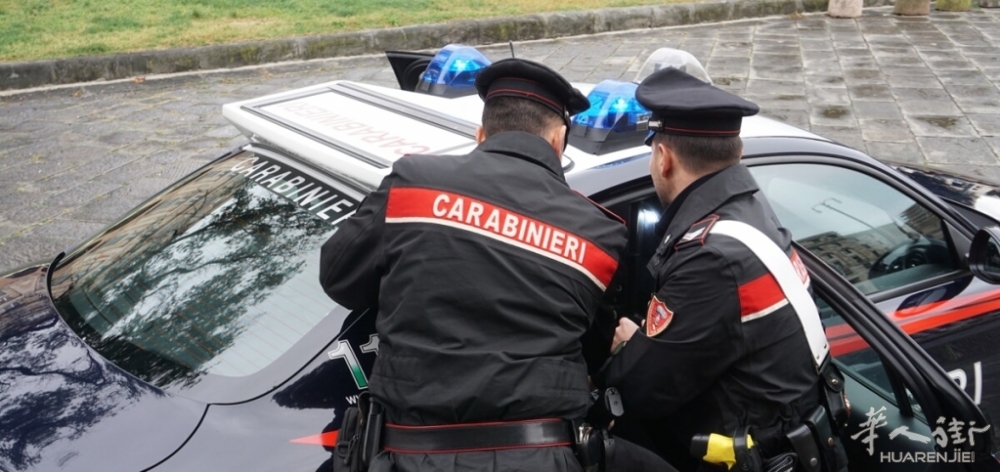 Carabinieri auto-5.jpg