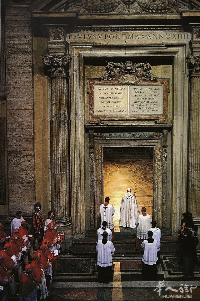 Giubileo_della_Redenzione_-_Apertura_della_Porta_Santa.jpg