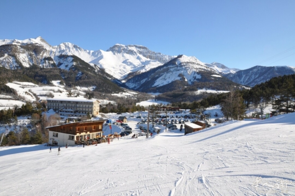station-ski-grand-puy-768x510@2x-1080x717 (1).jpg