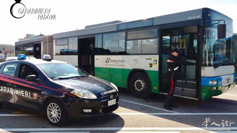 carabinieri autobus-3.jpg article_img