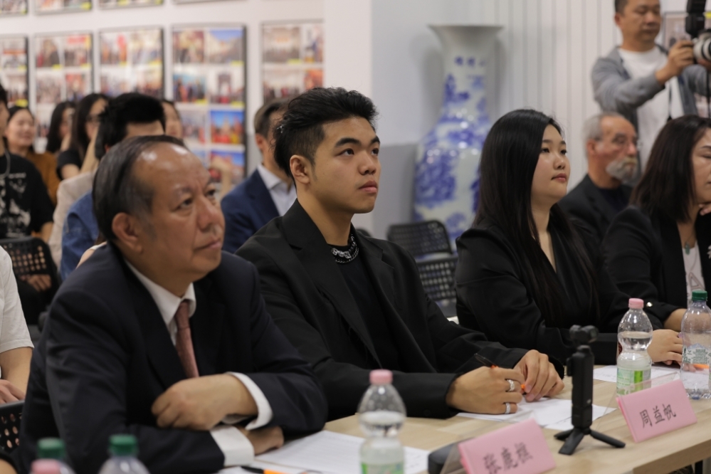 M30A0203.JPG article_img
