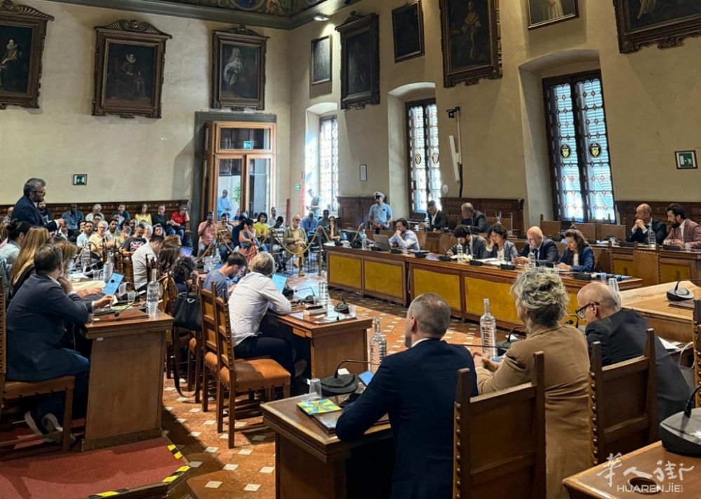 CONSIGLIO_COMUNALE_PRATO.jpeg article_img