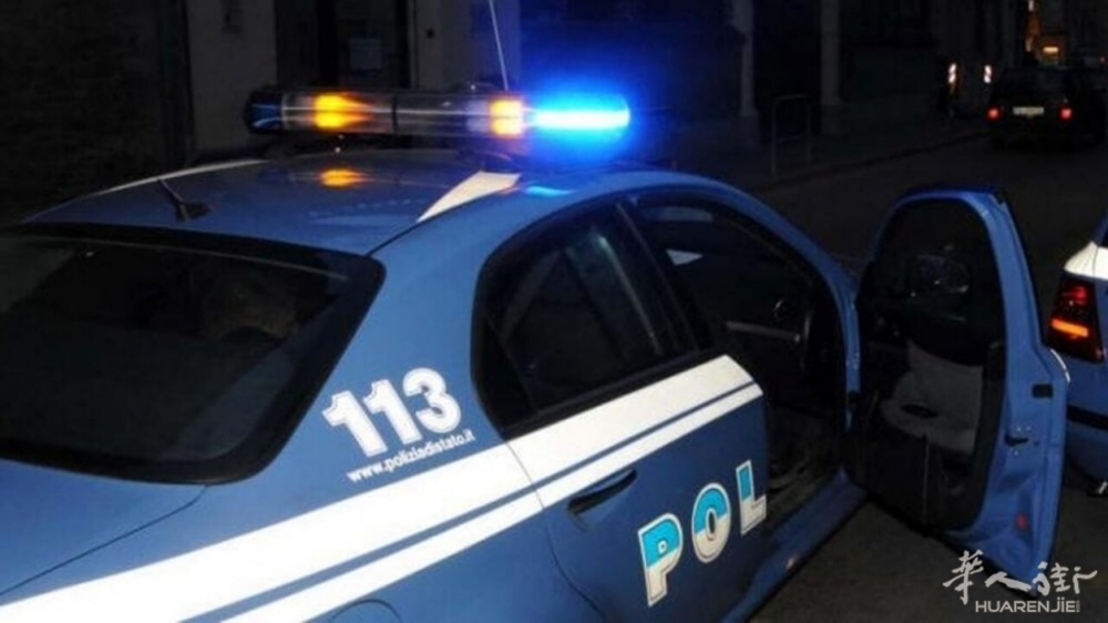 polizia auto notte-2-2-2.jpg article_img