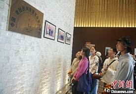 老挝华裔新生代：老挝随处可见中国商品