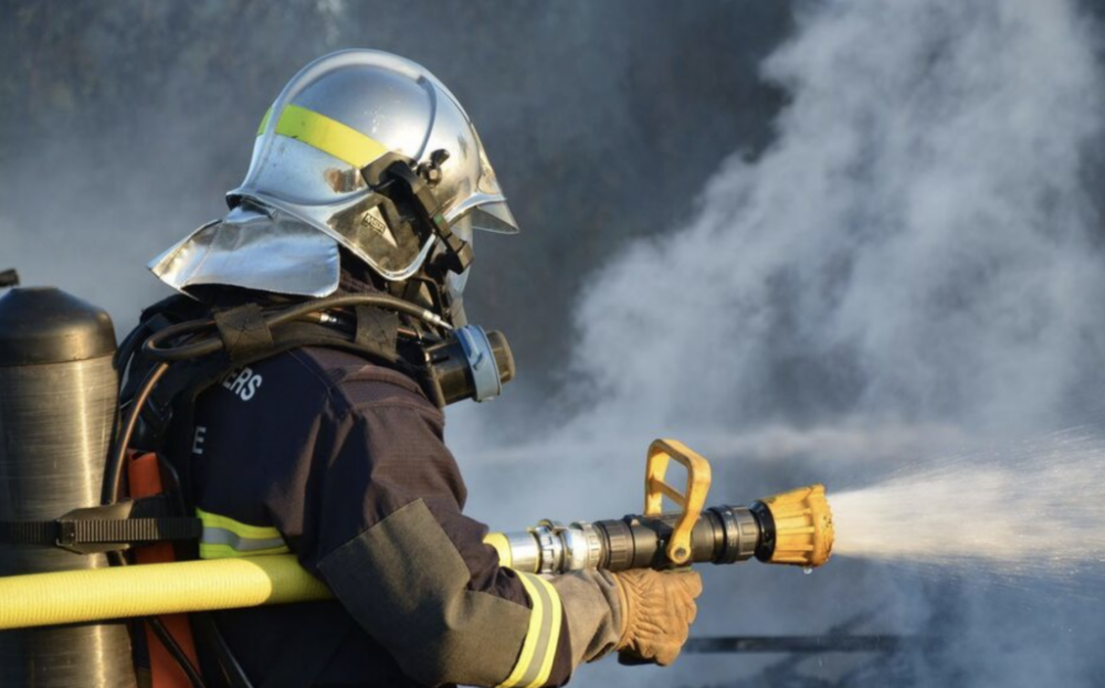 截屏2025-08-24 06.32.36.png 截屏2025-08-24 06.32.36.png