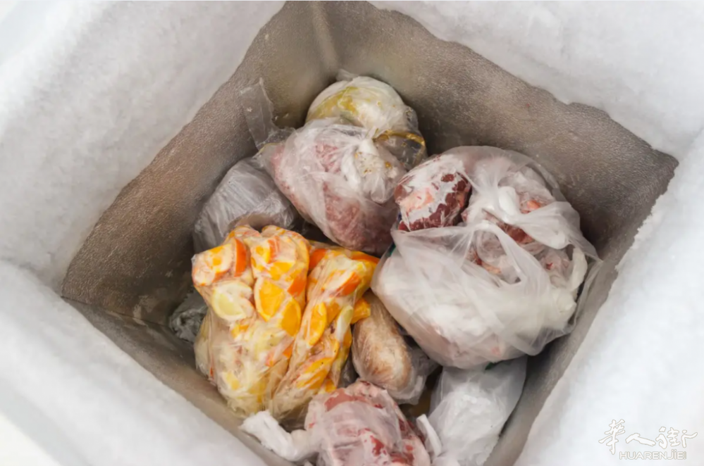 米兰华人街一家餐厅里查扣250公斤储存不当食品，老板被控 