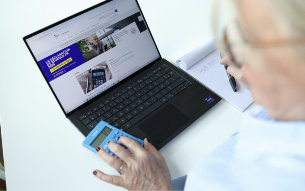 截屏2025-10-15 07.14.52.png 截屏2025-10-15 07.14.52.png