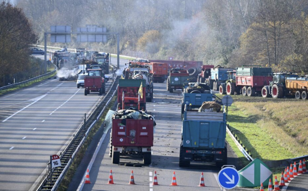 截屏2025-12-14 06.54.56.png 截屏2025-12-14 06.54.56.png