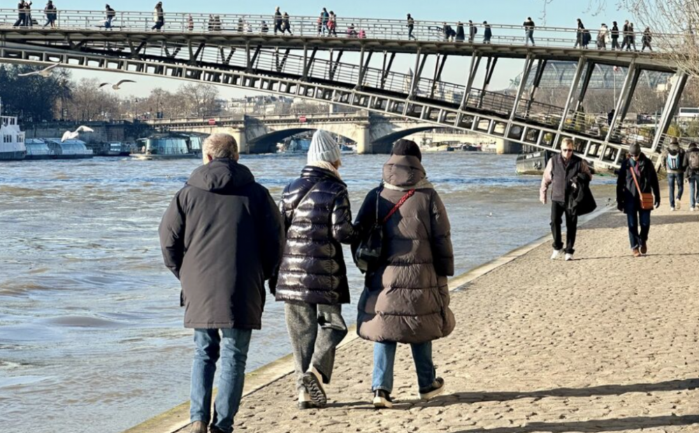 截屏2025-12-19 18.00.11.png