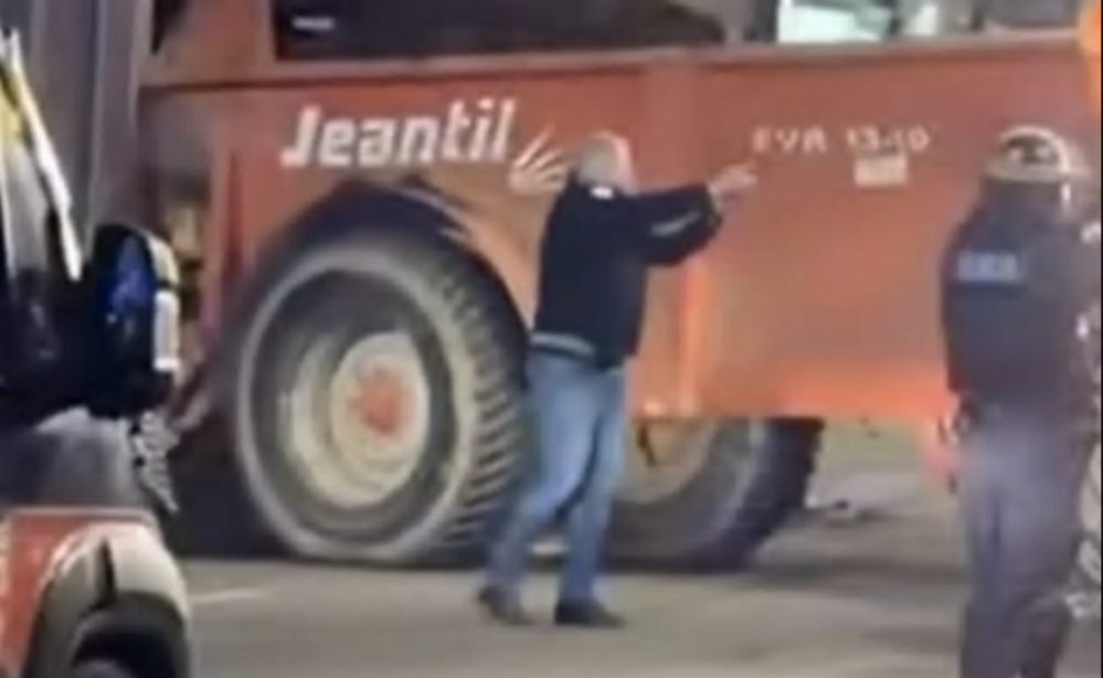 截屏2025-12-28 14.17.46.png