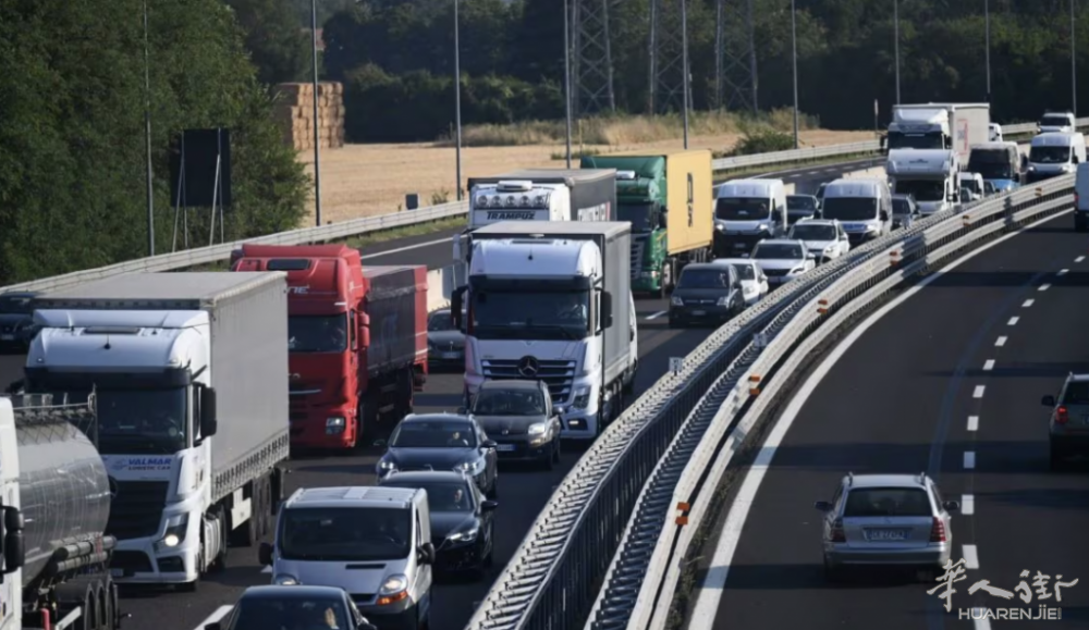 截屏2025-12-29 23.30.26.png 截屏2025-12-29 23.30.26.png