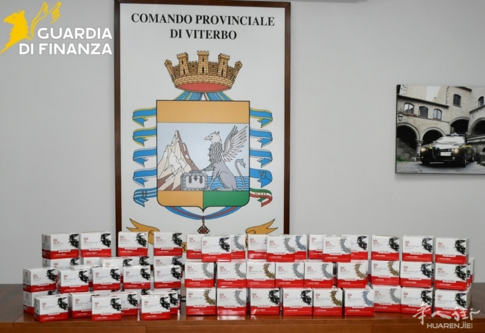 Controlli guardia di finanza nei negozi cinesi (2).jpg